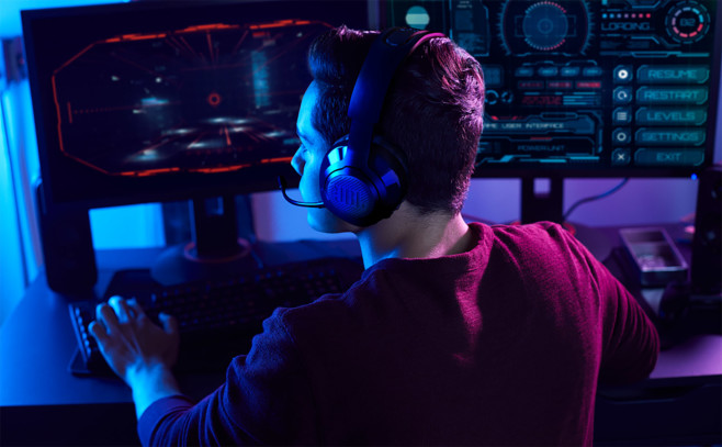 JBL Quantum 350 draadloze gaming headset werkt met Playstation 5 en PC
