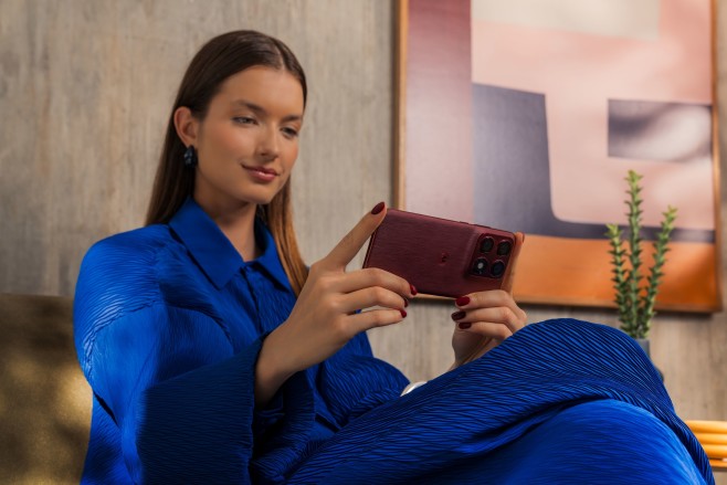 De Motorola Edge 70 Pro komt in vier modieuze kleuren en drie verschillende materialen.&nbsp;