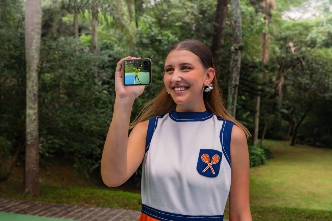 De Motorola Razr 60 Ultra is weer een stuk luxer dan het vorige model; de 'gewone' Razr van dit jaar is juist goedkoper geworden.