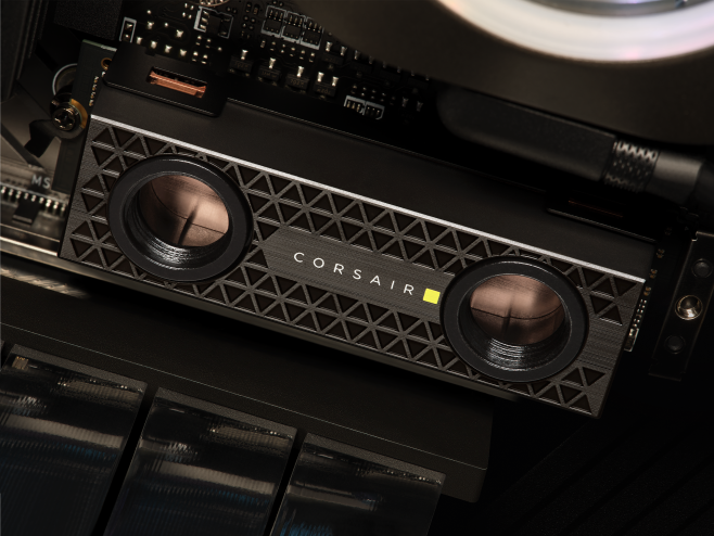 Het nieuwe topmodel SSD van Corsair is ook leverbaar met een koelblok voor waterkoeling, geen overbodige luxe bij de huidige generatie PCI-Express 5.0 SSD's.