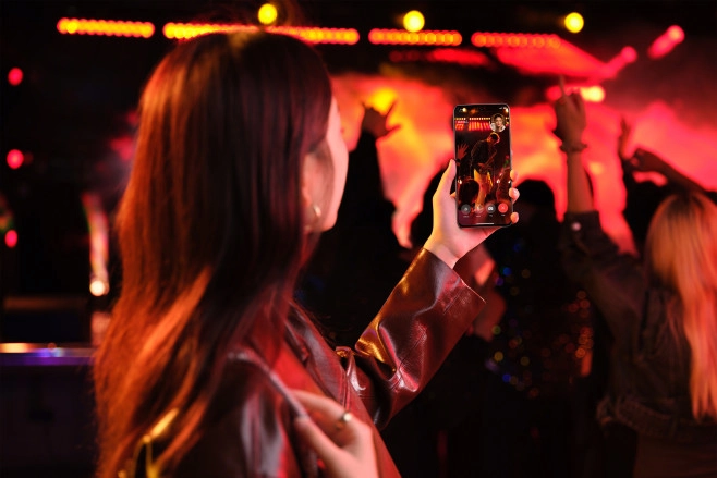 De OPPO Reno12 Pro en Reno12 smartphones passen AI toe voor generatieve beelden en tekst, maar ook voor optimalisatie van de verbinding met het netwerk.