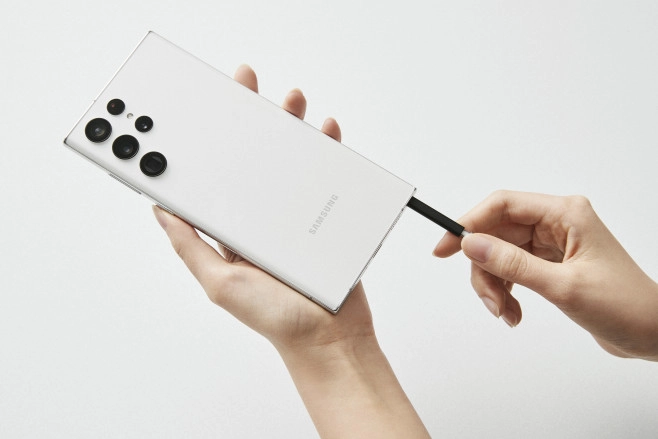 Samsung Galaxy S22 Ultra smelt samen met de Note