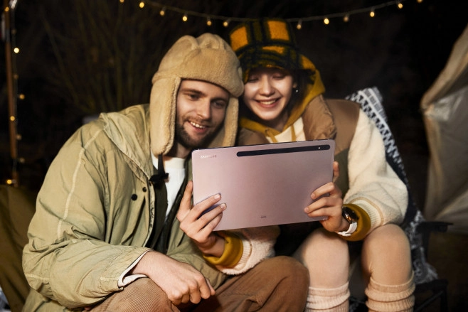 Samsung vernieuwt zijn luxe tablets met de drie nieuwe Galaxy Tab S8 versies. Het topmodel is maar liefst 14,6 inch. Say what now?!