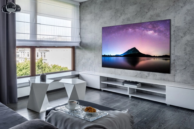 De Samsung S95D is met zijn matte scherm, zeer hoge piekhelderheid,&nbsp; oneindig contrast, uitstekende beeldverwerking en kalibratie een van de beste OLED TV's van 2024.