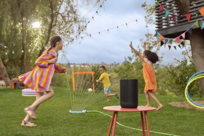 De Sonos Move 2 haalt een twee keer zo lange speelduur uit zijn vervangbare accu