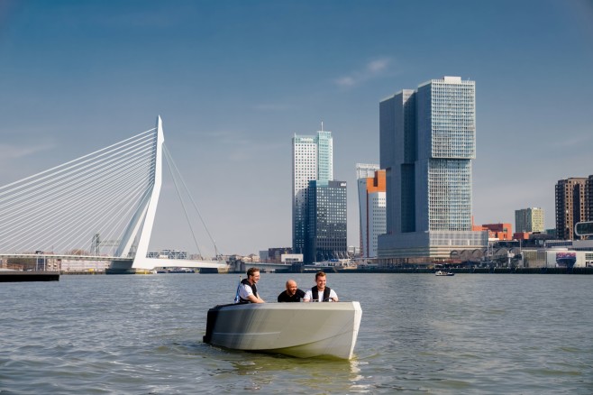 Tanaruz plezierjachten van gerecycled plastic rollen in 2 dagen uit de 3D-printer