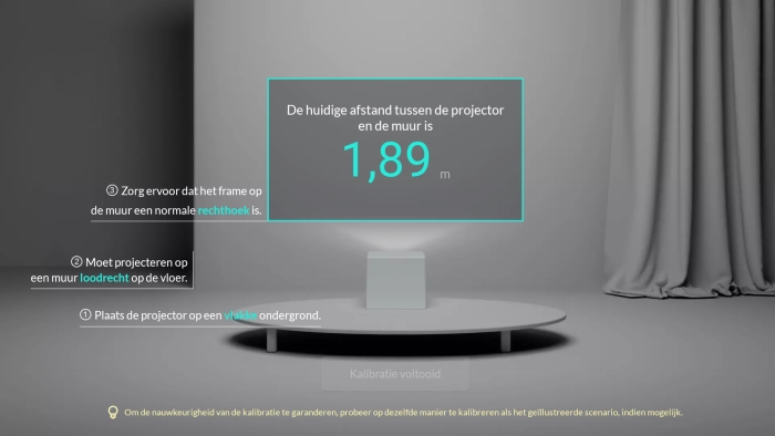 De Xiaomi Mi Smart Projector 2 Pro kan met zijn time-of-flight camera zelf de afstand tot de muur (of het projectiescherm) meten
