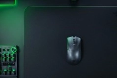 De nieuwe gamingmuis heeft grotere voetjes om beter te glijden op een muismat.