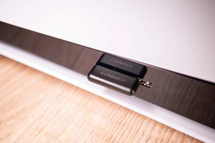 SteelSeries Arctics 7P+ USB-C dongle in PlayStation 5