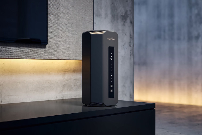 Netgear Nighthawk RS700S
