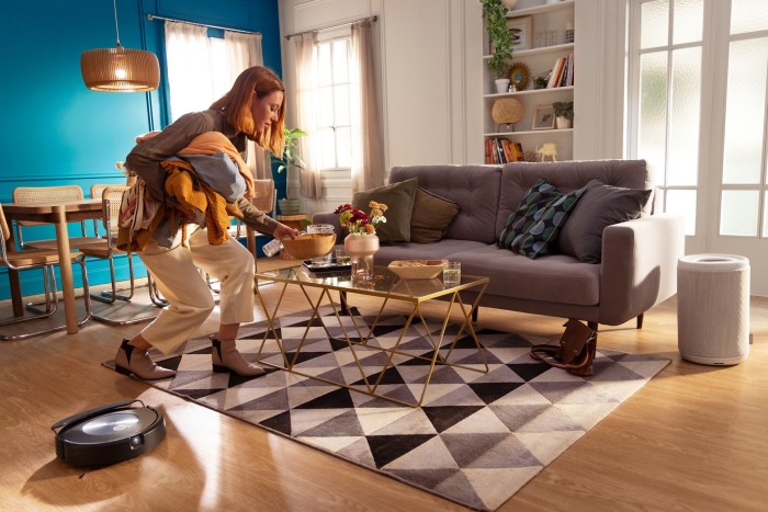 De iRobot Roomba Combo j7 herkent automatisch tapijten en kleden.