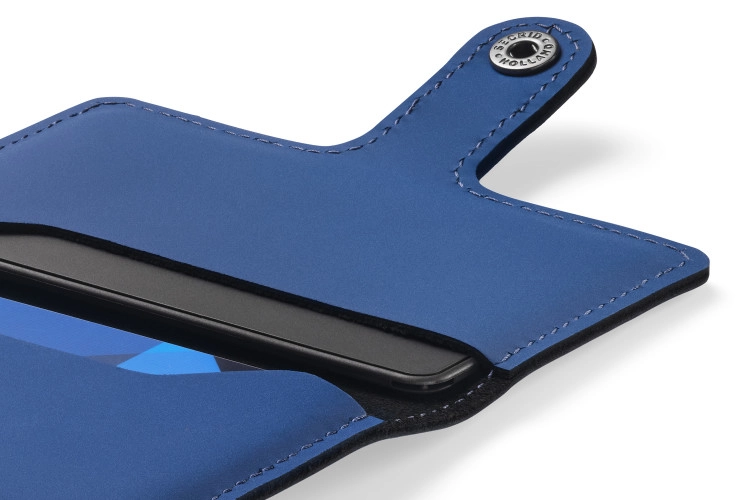 Chipolo Card in de Secrid Miniwallet Trackable