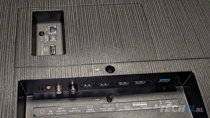 Hisense 65U8KQ aansluitingen