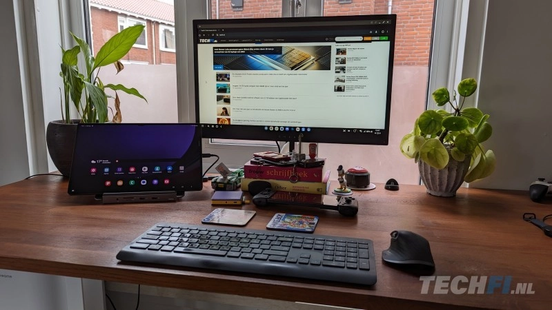 Samsung Galaxy Tab S9 Ultra in desktopmodus