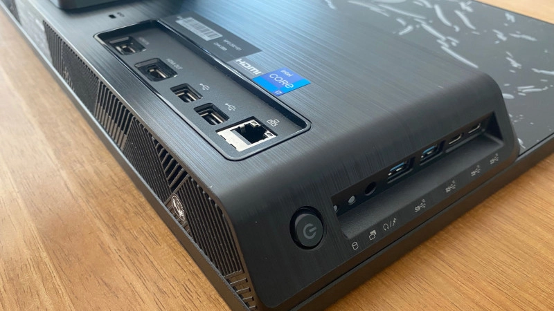 MSI AM241 aansluitingen