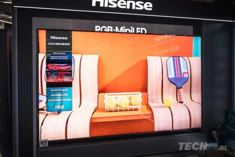 Hisense 116UX RGB MiniLED televisie bij de MediaMarkt
