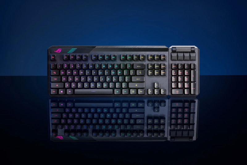 ROG Claymore II met ROG RX Switches met gecentreerde verlichting