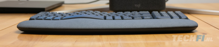 De Logitech Wave Keys is aanmerkelijk platter dan het origineel