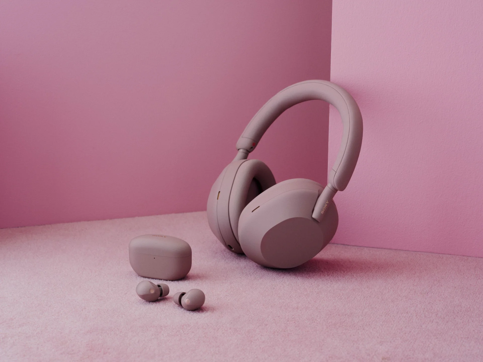 Sony WH-1000XM5 en WF-1000XM5 nu ook in het roze verkrijgbaar | TechFi