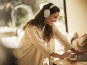 Jabra's nieuwste hoofdtelefoons voor werk zetten comfort en spraakkwaliteit voorop