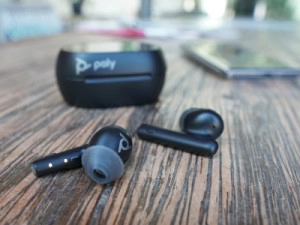 Poly Voyager Free 60+ UC mini review: voor noeste bellers