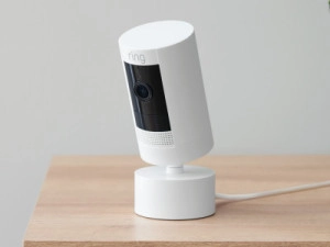 Ring Pan-Tilt Mount vergroot het zichtsveld van de Ring Stick Up Cam 